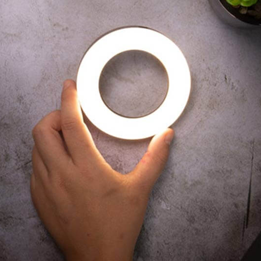 OlumiRing - Instantly Look Better On Camera