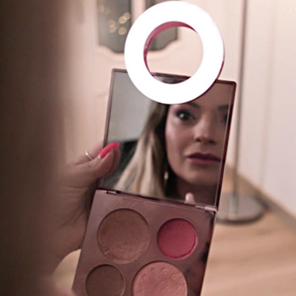 OlumiRing - Instantly Look Better On Camera